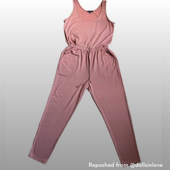 Pink Jumpsuit with pockets and draw string - Picture 5 of 5